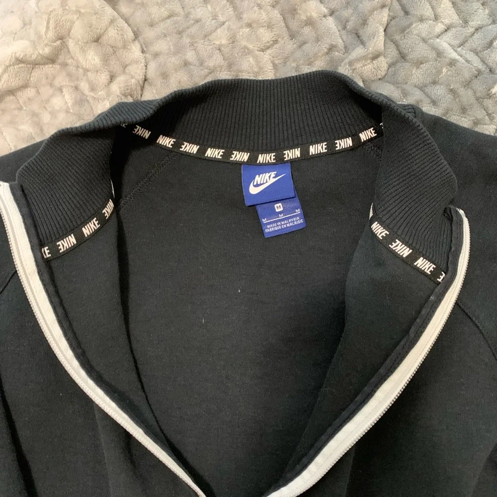 Nike Jacket - Picture 3 of 4